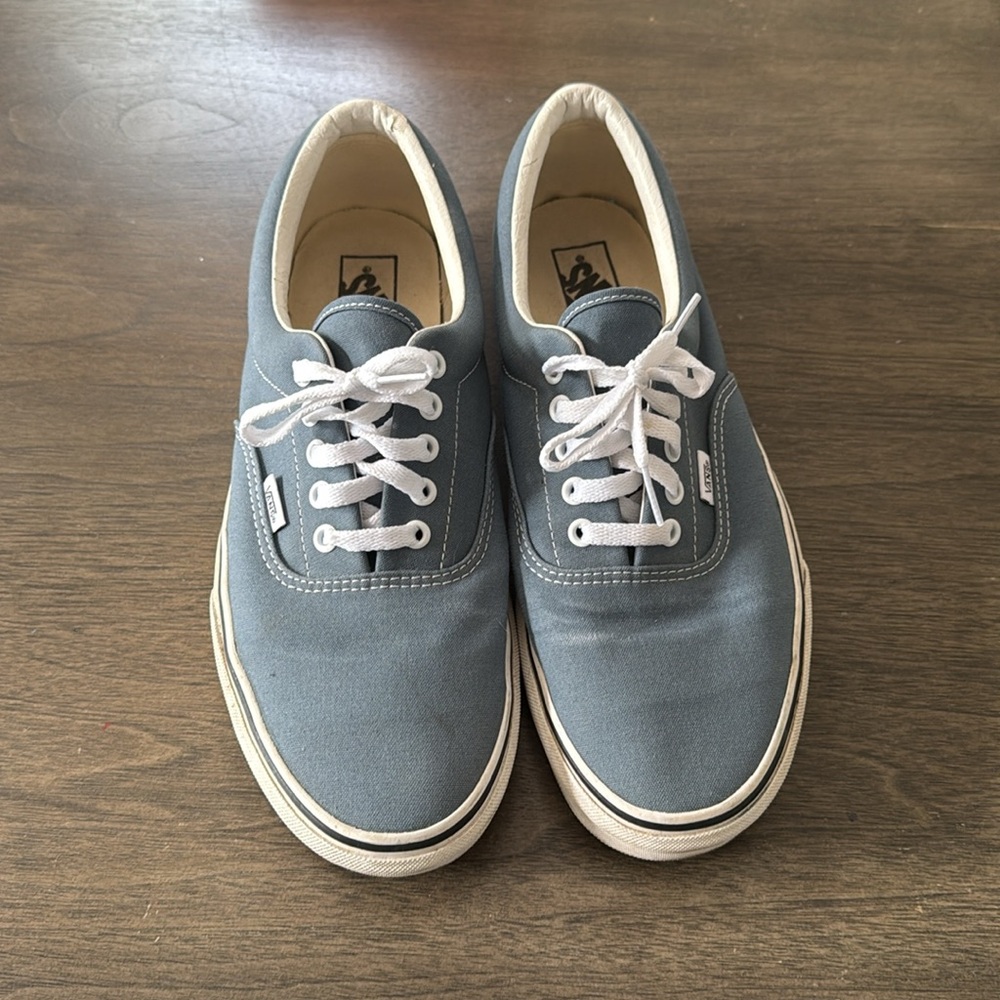 Vans - Picture 2 of 7
